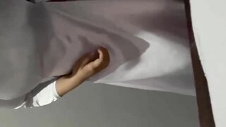 Em nữ sinh vú khủng thích phô dâm,cặp vú này mà là vú của học sinh à????