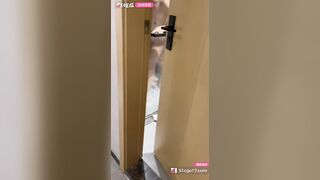 E ghệ loli của t ở ngoài là cô gái ngây thơ lại có thể đi theo tôi thác loạn cả ngày