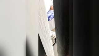 Loạn luân anh họ lén vào phòng địt nhau với con em họ và con bạn thân của em họ