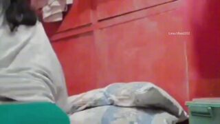 Áo đỏ mới lớn dùng lược thủ dâm 6