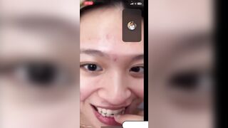 Chatsex với em ny mặt hơi nhiều mụn nhưng dâm