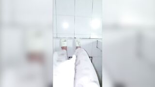Bé loli tq 2k9 mới lớn show hàng non trắng múp,lồn hồng cực ngon tuy hơi rậm chút #2