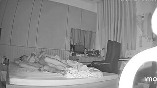 Hack camera cặp đôi vợ chồng dâm