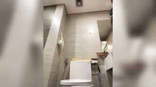 Gái dâm vừa bán hàng vừa live sex thủ dâm trong của hàng dâm đãng kích thích phần 2