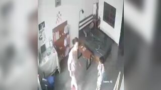 Tổng hợp gái xinh việt nam bị quay lén hack cam thay đồ đi tắm p3