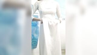 Học sinh 2k10 cởi bỏ chiếc áo dài