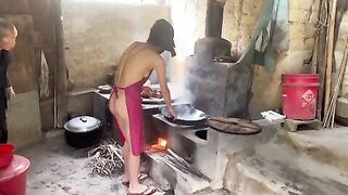 Hèn gì các bác thích kêu vợ về quê là thế