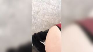 “m bị nứng à, địt ở đây có người đi lên đéo chạy được đâu đâu” địt ngay cầu thang lun
