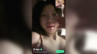 Em người yêu gọi xem buồi bắn tinh cười híp mắt