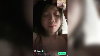 Em người yêu gọi xem buồi bắn tinh cười híp mắt