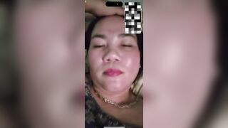 Chị tổ trưởng Cty giày, chát sex, khoe vú bự với cu em nhân viên