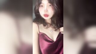 Con dậy thì rồi vú con to lắm