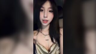 My Anh Trần 2k9 xinh gái lộ clip thủ dâm bú cu làm tình cùng anh yêu cực ngon