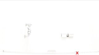 Quay lén nhân viên văn phòng đi vệ sinh trong toilet công ty