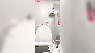Chat sex với e hàng đào lửa cực xinh siu dâm,nói thì nói v chứ ae cẩn thận k là toi