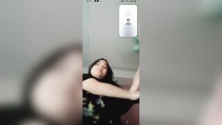Dụ con bạn thân vú khủng xinh múp gạ nó chat sex show ngực cực đã có tiếng