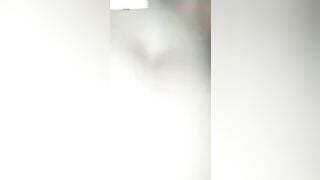 Vừa tâm sự vừa sờ vú nhỏ bạn thân dâm