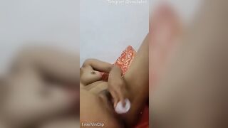 Chuppy kính cận xoa lồn thủ dâm