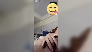 Xong việc là rủ bạn trai ra call thủ dâm liền