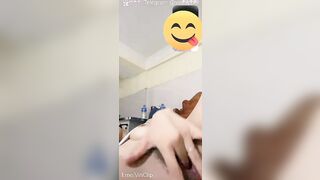 Xong việc là rủ bạn trai ra call thủ dâm liền