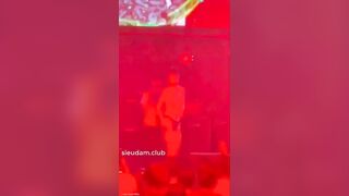 Em gái xinh nhảy khỏa thân trong club cực hot
