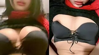 Eny cưỡi ngựa nhấp liên tục vào con cặc với cặp vú ngon tròn rung lắc cực nứng phần 1