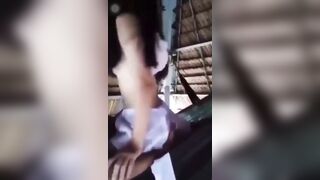 Địt em nhân viên cafe trên võng