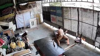 Phát hiện hàng xóm đi làm vợ ở nhà 1 mình đụ vợ hàng xóm vậy nó lại chill.