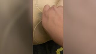 Nghịch bím e ny dâm đãng mặc quần tất,xé rách quần móc cho e sướng ướt đẫm bím