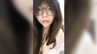 Bé thỏ kính cận vú bự livetream show hàng móc lồn rên rỉ nhẽo nc dãi dâm cực #1