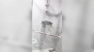Em hot tiktoker Việt livestream thẩm du cùng cái âm đạo rỉ nước của mình phần 1