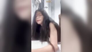 Tuổi học sinh em gái 17 tuổi bị anh họ đụ mỗi ngày biến em ấy thành con đĩ.