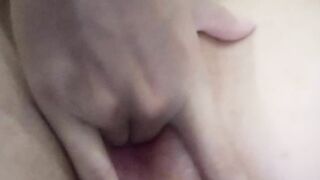 bé dâm *** móc l><