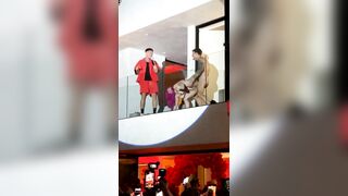 Show ca nhạc quá độc lạ