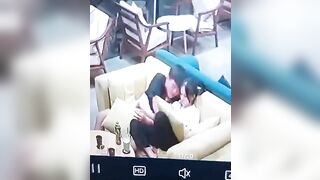VN cam quán cafe đôi trẻ thủ dâm cho nhau em gái bú giúp anh người yêu xuất tinh