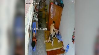 Chị Chủ Shop Đang Livestream Bán Đồ Thì Khách Quen Vô Địt