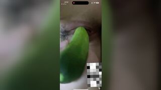 Call video chat sex với e rau lồn hồng thắm vừa tròn 18 xem e dùng dưa leo móc lồn #1