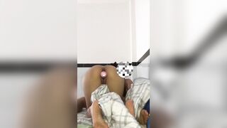 Thủ dâm nứng quá lấy cu anh họ ra bú luôn