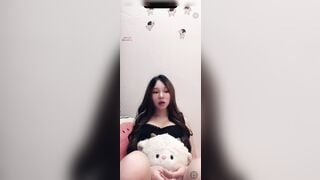Phòng live địt nhau sướng rên rỉ của e #Myrỉnước,gái càng xinh thì càng dâm đk ae? #1