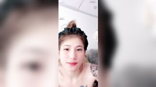 Phòng live show của idol tiktok Huỳnh Bảo Trân,cứ ngồi khoe vú xoa lồn v là có tiền#1