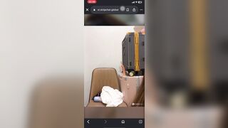 Phòng live stripchat show hàng của em teen Việt xinh cực dâm ngồi móc lồn phê rên rỉ