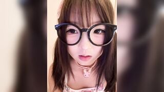 E loli tàu dễ thương cực xinh live show hàng vạch lồn khoe bím múp xem nứng nổ cặc #3