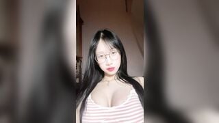 Full clip hot của idol tiktok Chu Giang vú bự cực xinh quay clip gửi nyc bị nó leak#1