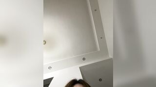 Gái xinh lồn múp lắm lông thủ dâm bằng toy trên live 29/10/26