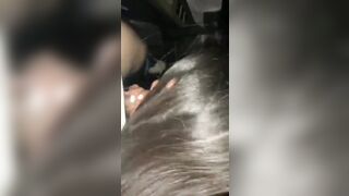 được em yêu bú cu trên xe ô tô