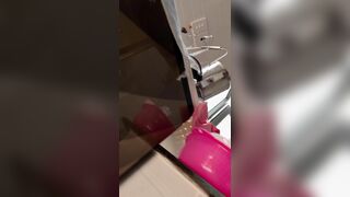 quay lén dưới váy ngủ chị hàng xóm