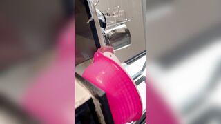 quay lén dưới váy ngủ chị hàng xóm