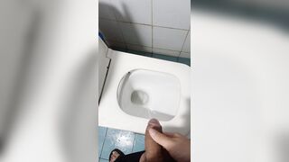 Trả kèo vid đi đái