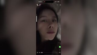 Vừa chịch vừa live xả đồ