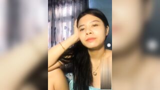 Call video thủ dâm với bạn thân vắng chồng thủ dâm bằng cà rốt
